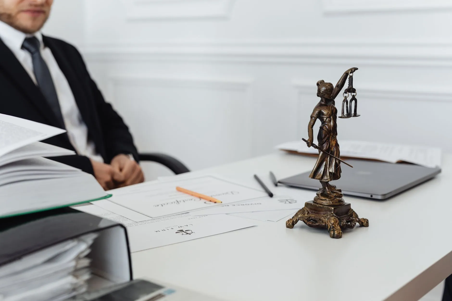 上海壹拍壹赚2025年二手设备线上竞拍价格走势分析