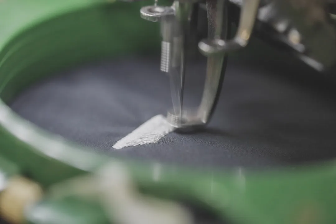 线上拍卖与传统拍卖对比：企业闲置资产处置方案的技术革新分析
